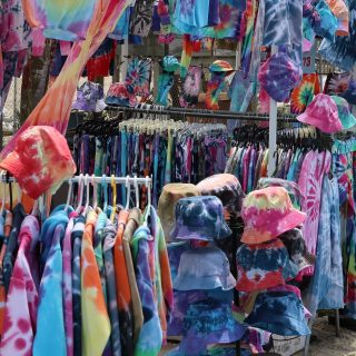 Retail therapy hits different with an ocean view 🌊🛍️ Take a break from the beach activities and browse an incredible lineup of vendors offering everything from coastal-inspired goods and apparel to unique gifts and local favorites. Beachstock is the perfect place to shop small while enjoying a day in the sun!

See what treasures you'll find on June 27 between Granville & Huntington Ave! ☀️