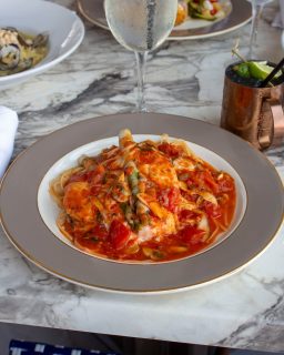 There are tons of great spots to eat at down on Amherst Ave.📍 Where's your go to for drinks & dinner?