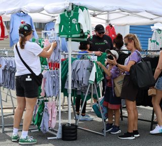 Handcrafted goods with a bayfront view! 🍂 Save the date for September 26–27 and come browse over 110 vendor and artisan booths at the 25th Annual Margate Fall Funfest. It’s the perfect place to get a head start on your seasonal shopping!