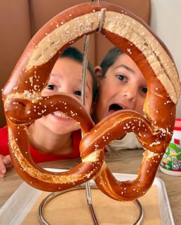 Busy school nights call for easy dinner solutions! Whether you’re dining out or grabbing a prepared meal to go, Margate has everything you need to make dinnertime a little easier. 🍽️

@[530821663451990] | @[322266901210707]